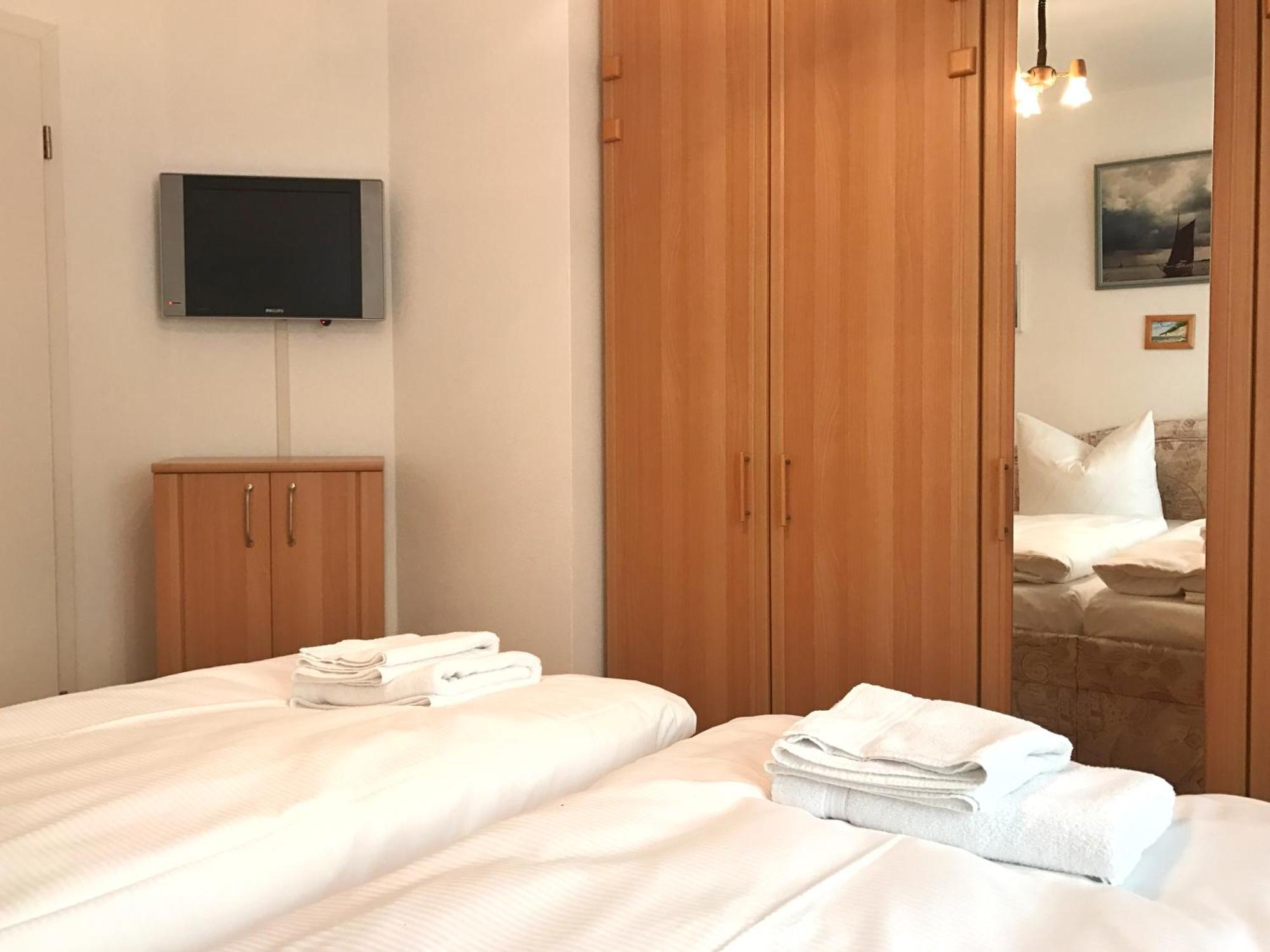 Meerblickvilla Prinz Heinrich - Ferienwohnung 4 Sassnitz Kültér fotó